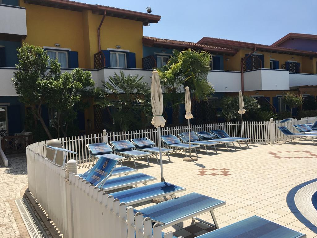 Villaggio Hemingway - Family Aparthotel Caorle Exterior foto